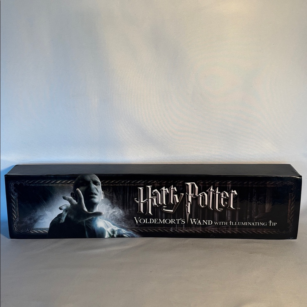 EMPTY BOX ONLY PRE-OWNED HARRY POTTER VOLDEMORT’s WAND WITH ILLUMINATING TIP